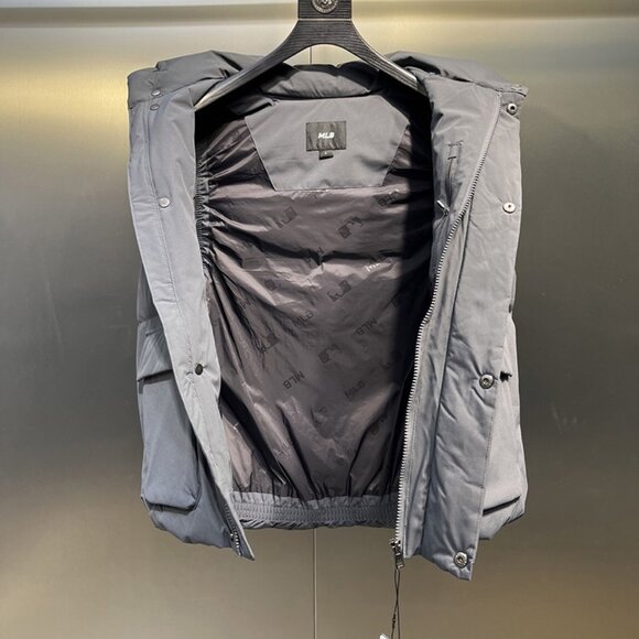 Gray Sleeveless Down Vest - MLB - Picture 8 of 9